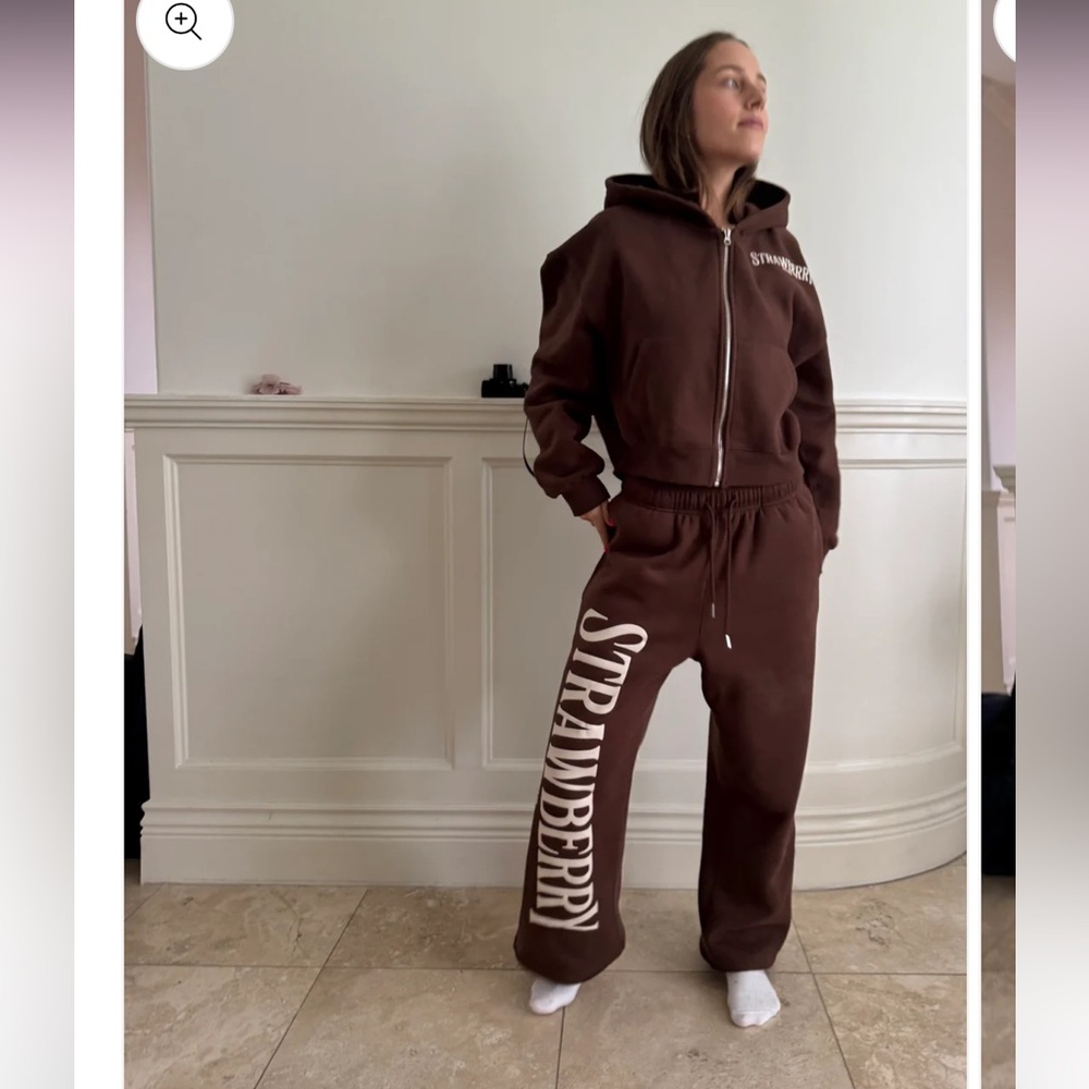 Strawberry Milk Mob Brown Sweatpants - Picture 1 of 4